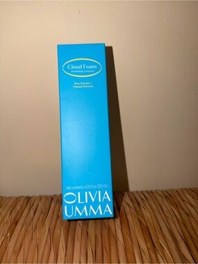 Cloud Foam Hydrating Cleanser - Blue